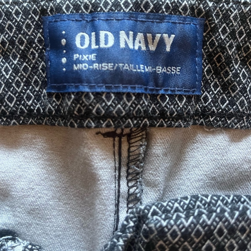 Old Navy - Mid Rise Work Pants - Picture 5 of 6